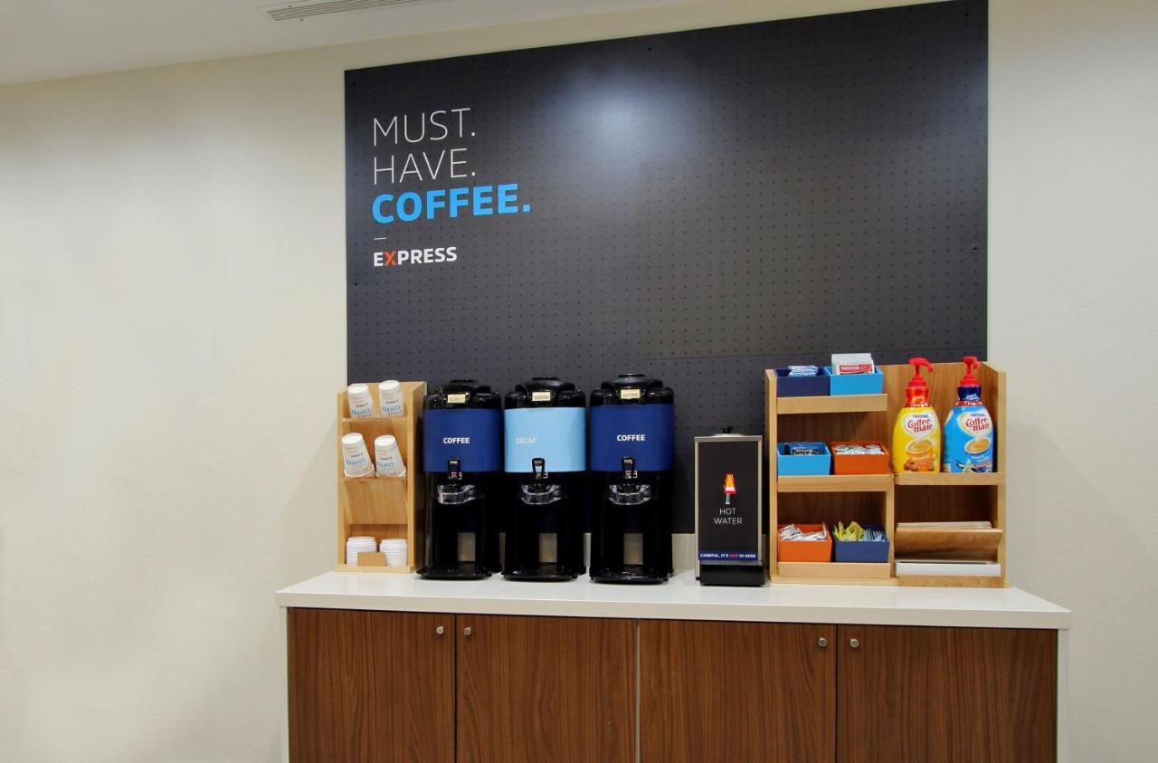 盖尔斯堡假日酒店 外观 照片